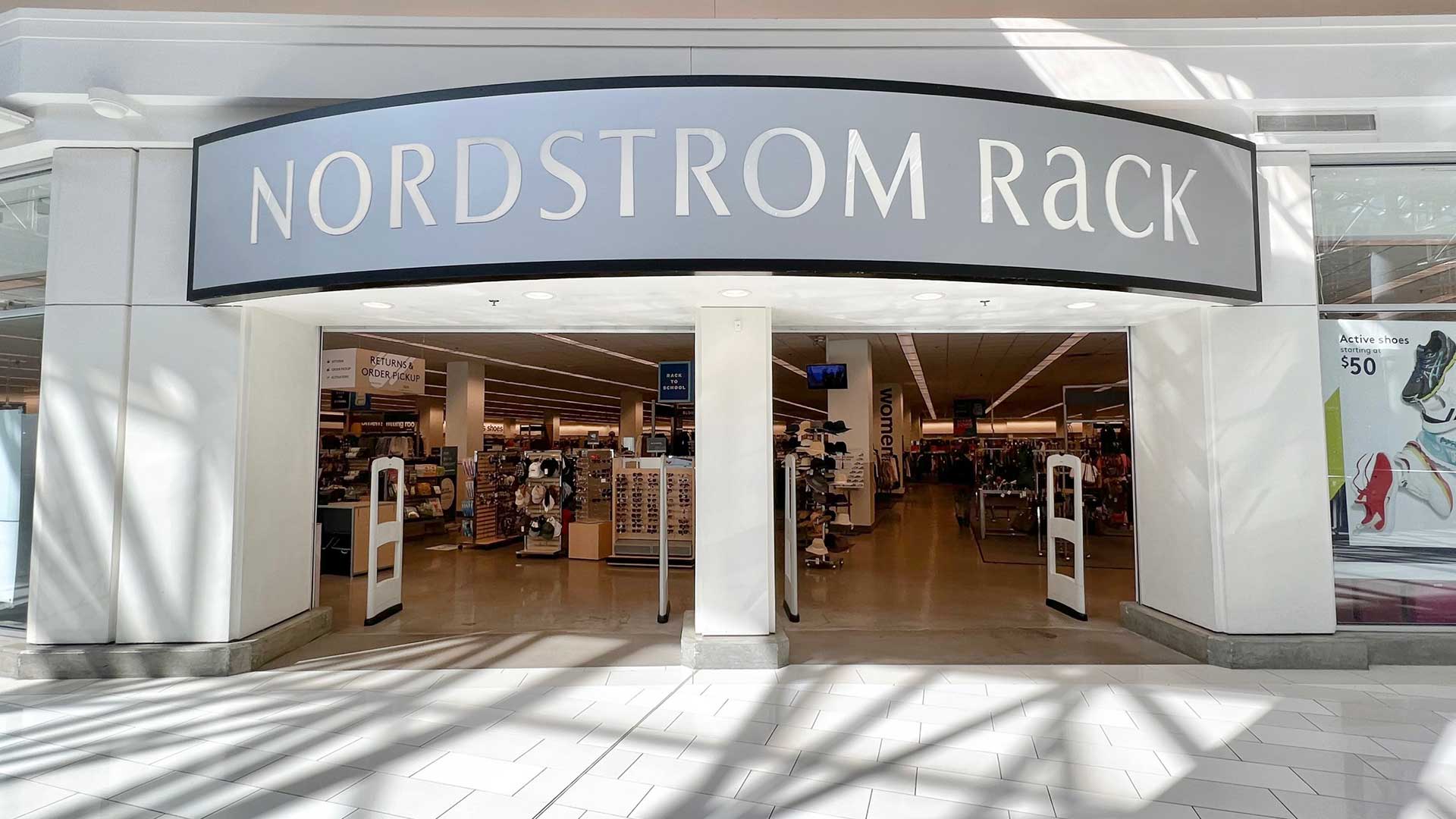 Shopping at Nordstrom's Discount Chain, Rack: Photos